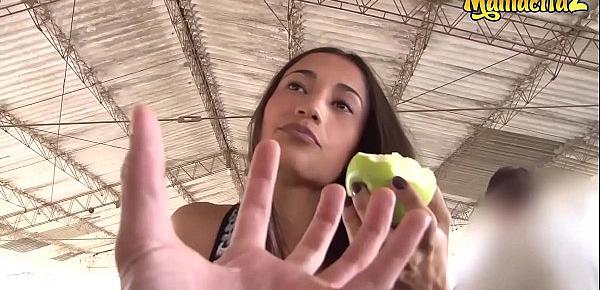 CARNE DEL MERCADO - Juanita Gomez - Tiny Colombian Girl First Time Fucked On Cam